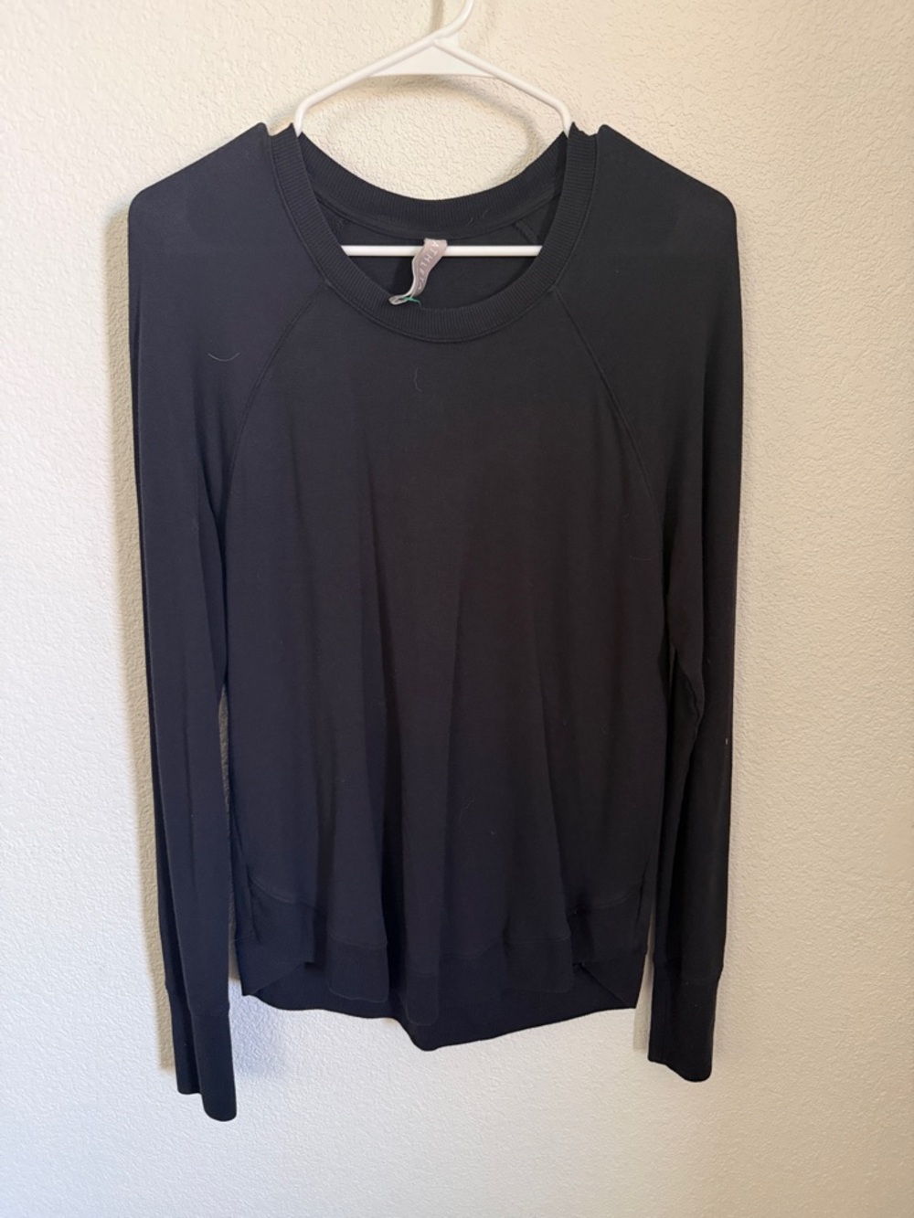 Athleta Women’s Black Long-Sleeve Crewneck Top
